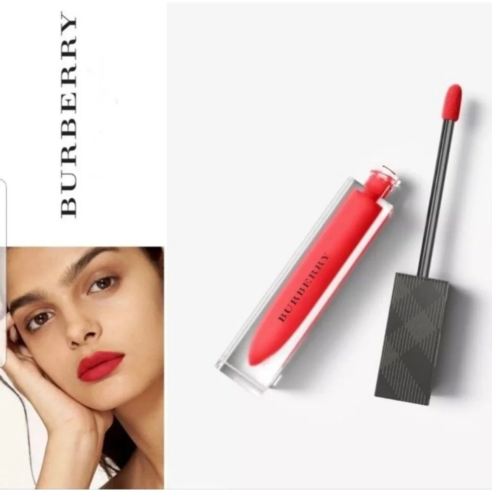 Burberry Liquid Lip Velvet – Military Red No.41 New in Box